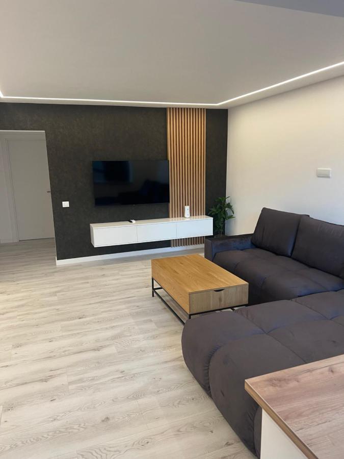 Modern Premium Apartment 1 Targoviste Exterior photo
