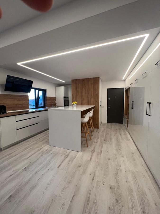 Modern Premium Apartment 1 Targoviste Exterior photo